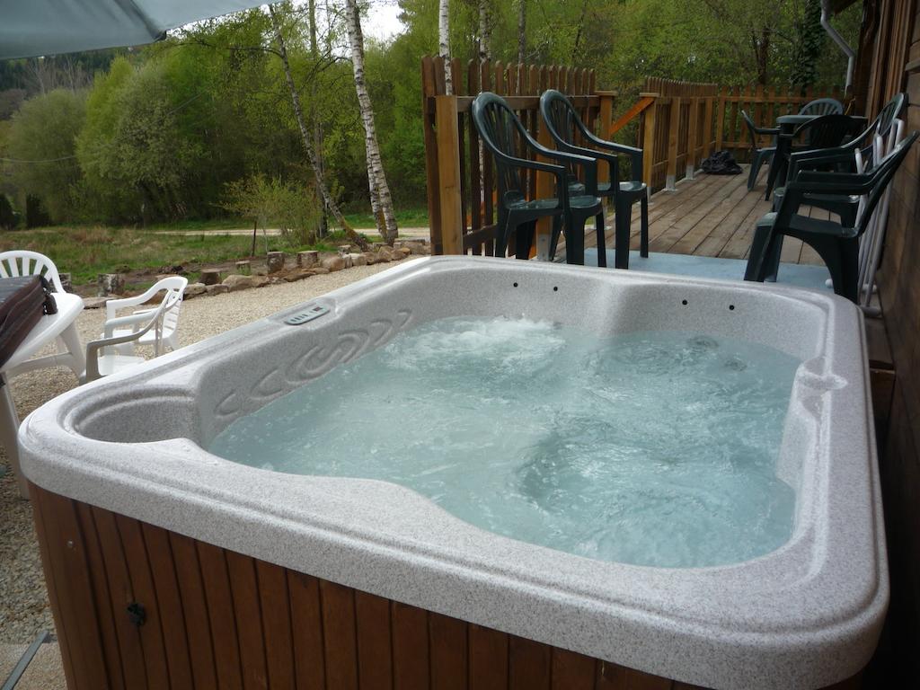 Treignac Woodlands Cottage חדר תמונה